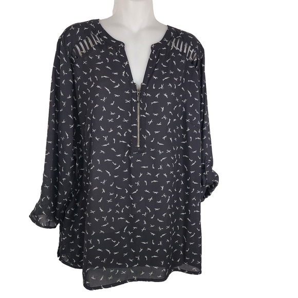 Maurices Women Perfect Blouse Zipper Front Lattice Shoulder Size 1X Black Hi Low - Picture 1 of 10